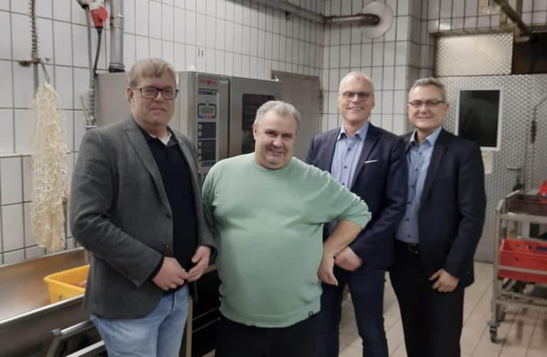Read more about the article <strong>MdL Oliver Krauß zu Besuch bei der Metzgerei Wolf in Wachtberg</strong>